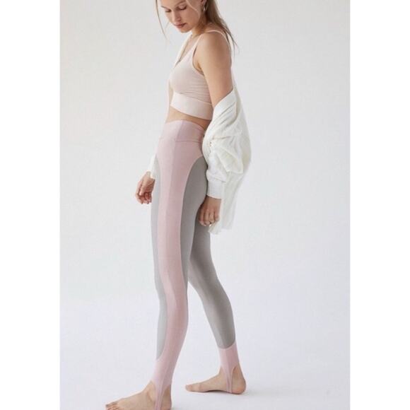 Out From Under Urban Outfitters Stirrup Leggings Colorblock Pink Gray Size Small - Picture 1 of 11